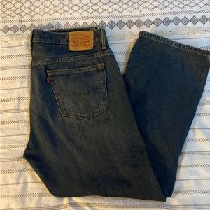 Men’s loose fit, straight leg Levi’s jeans
